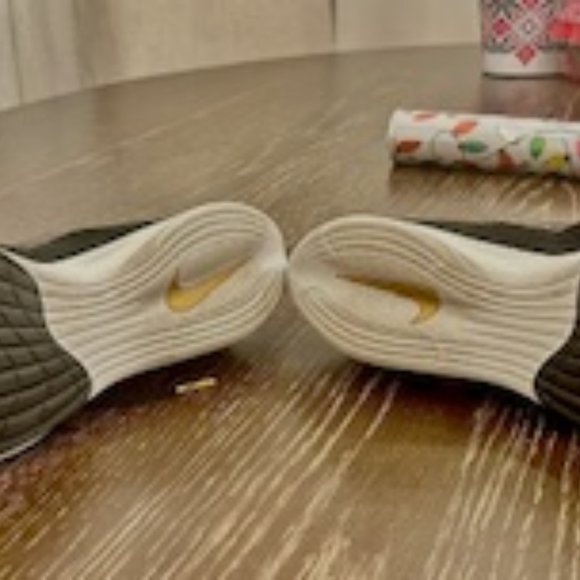 Nike ZoomX Vaporfly Next% 2 Womens size 8 - Picture 9 of 16